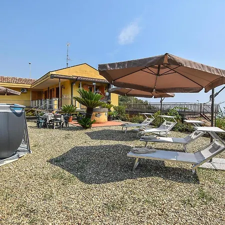 3 Bedroom Pet Friendly In