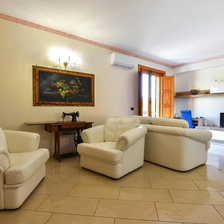 3 Bedroom Pet Friendly In Holiday home *