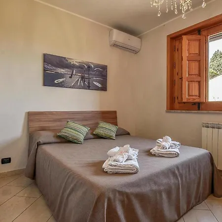 3 Bedroom Pet Friendly In Holiday home Santa Venerina